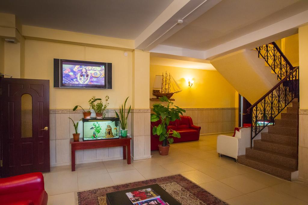 Diar Hotel Atyraū エクステリア 写真