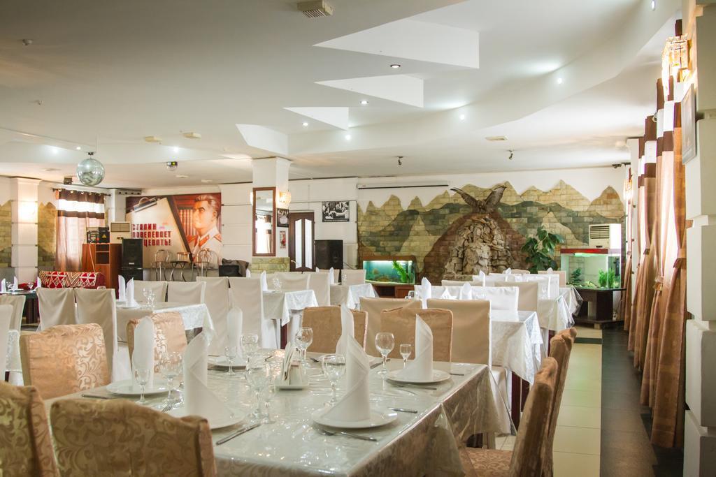 Diar Hotel Atyraū エクステリア 写真