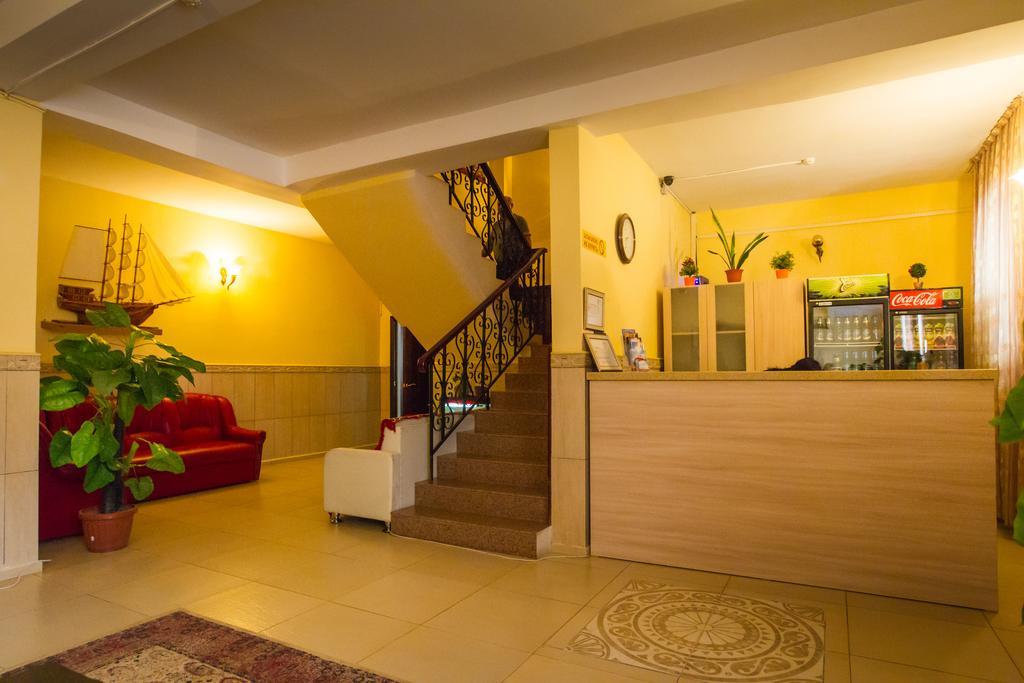 Diar Hotel Atyraū エクステリア 写真